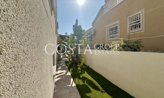 Herverkoop - Villa -
Orihuela Costa - Los Altos