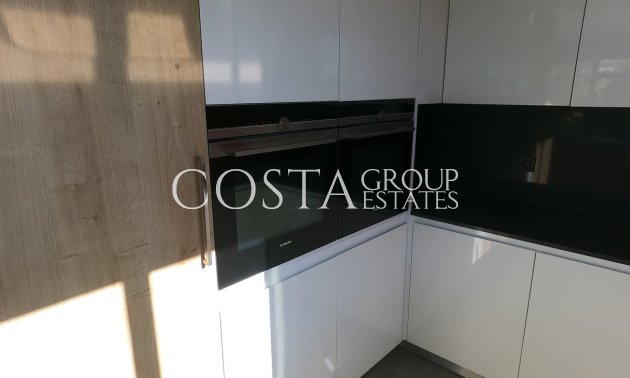 Resale - Villa -
Algorfa - La Finca Golf