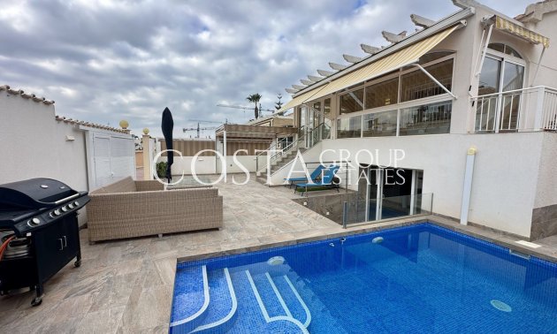 Revente - Villa -
Torrevieja