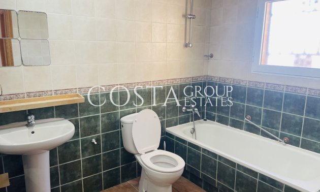 Herverkoop - Villa -
Orihuela Costa - Villamartin