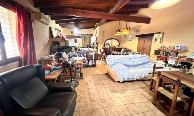 Herverkoop - Villa -
Pinoso - Pinoso Centro