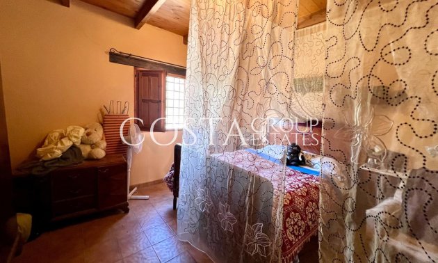 Herverkoop - Villa -
Pinoso - Pinoso Centro