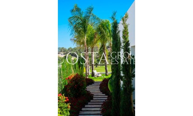 Revente - Villa -
Orihuela Costa - Las Colinas Golf