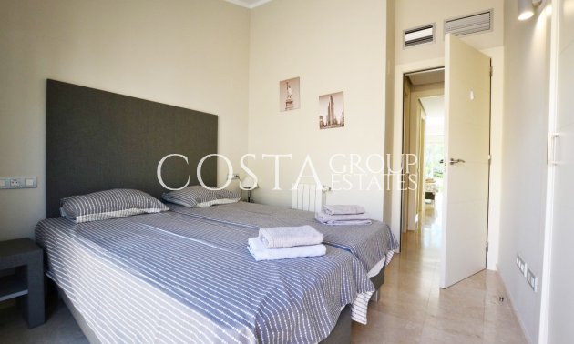 Revente - Villa -
Orihuela Costa - Las Colinas Golf