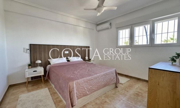 Resale - Apartments -
Torrevieja