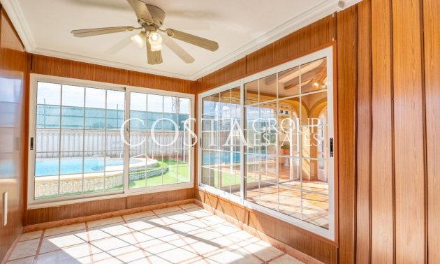 Resale - Villa -
Torrevieja - El Chaparral