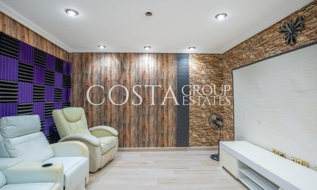 Resale - Villa -
Torrevieja - El Chaparral