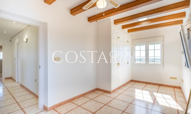 Resale - Villa -
Torrevieja - El Chaparral