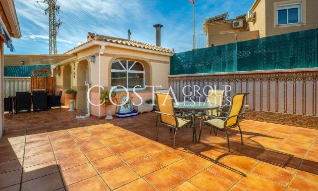 Resale - Villa -
Torrevieja - El Chaparral