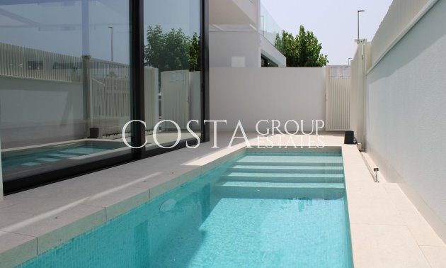 Nowy budynek - Willa -
Pilar de la Horadada - Torre De La Horadada