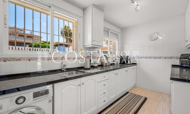 Odsprzedaż - Willa -
Algorfa