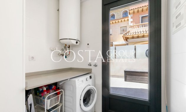 Odsprzedaż - Willa -
Torrevieja