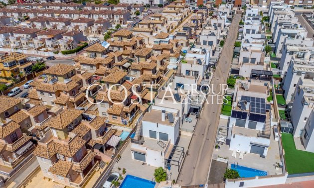 Odsprzedaż - Willa -
Torrevieja