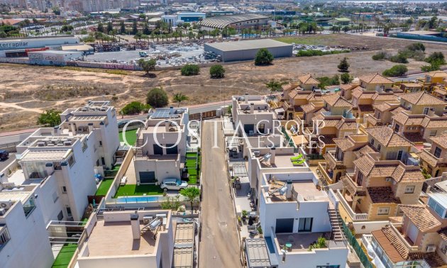 Odsprzedaż - Willa -
Torrevieja