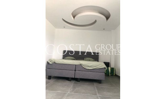 Revente - Villa -
Pinoso - Pinoso Centro