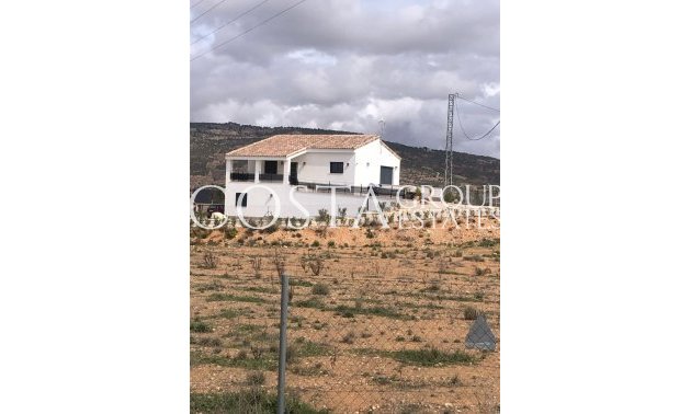 Revente - Villa -
Pinoso - Pinoso Centro