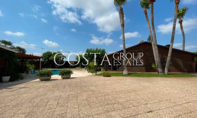 Resale - Villa -
San Fulgencio - La Marina