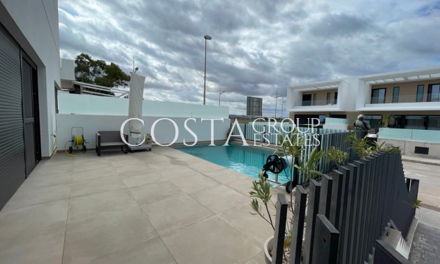 Revente - Villa -
Dolores - Dolores Centro