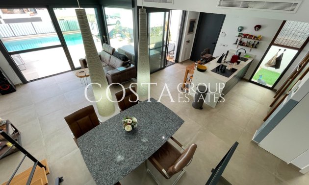 Revente - Villa -
Dolores - Dolores Centro