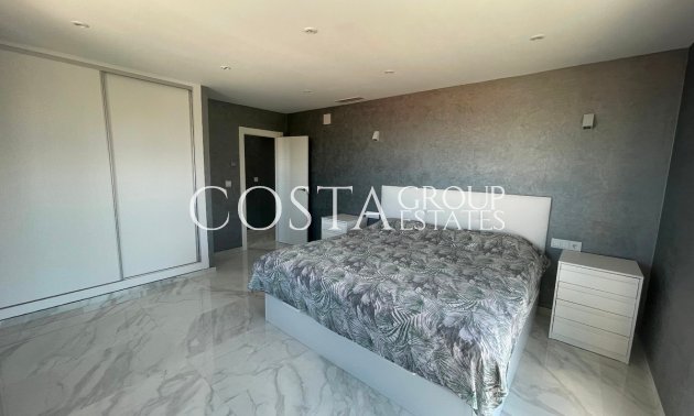 Resale - Villa -
Torrevieja - La Mata
