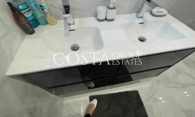 Resale - Villa -
Torrevieja - La Mata