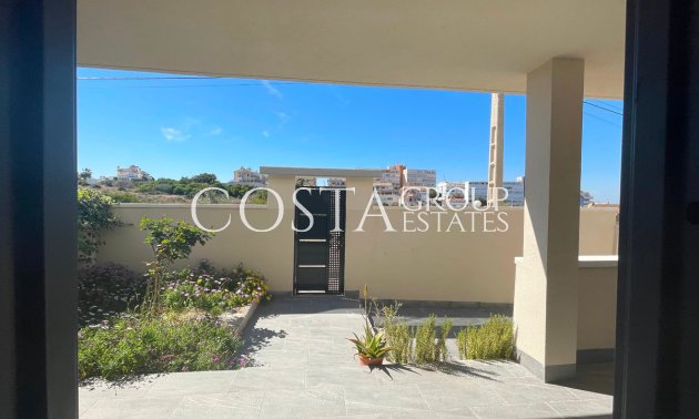 Resale - Villa -
Torrevieja - La Mata