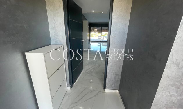 Resale - Villa -
Torrevieja - La Mata