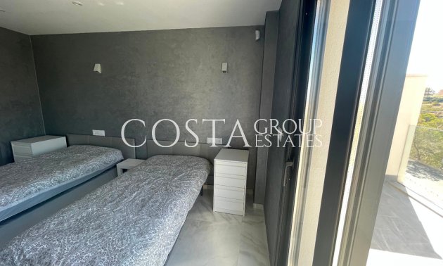 Resale - Villa -
Torrevieja - La Mata