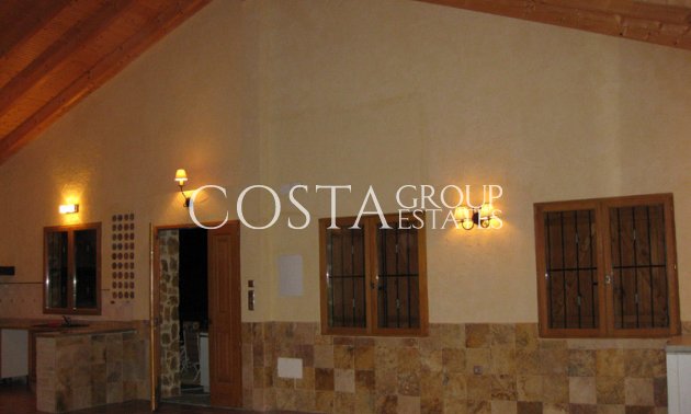 Odsprzedaż - Willa -
Benferri