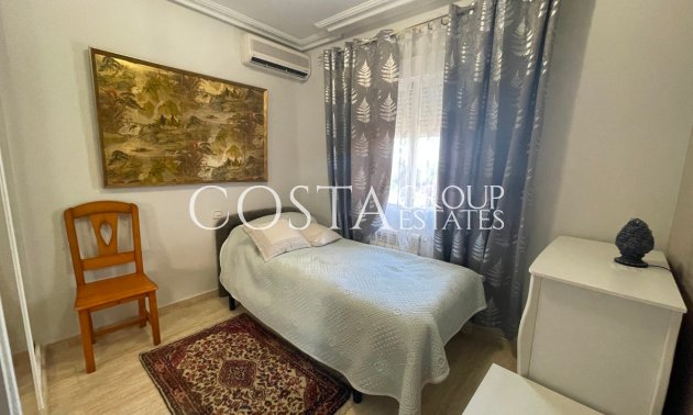 Herverkoop - Villa -
Guardamar del Segura - Guardamar del Segura Centro