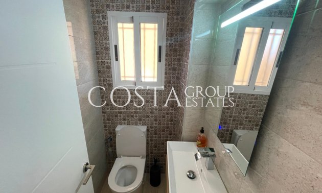 Herverkoop - Villa -
Guardamar del Segura - Guardamar del Segura Centro