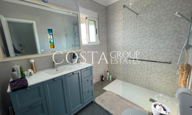 Herverkoop - Villa -
Guardamar del Segura - Guardamar del Segura Centro