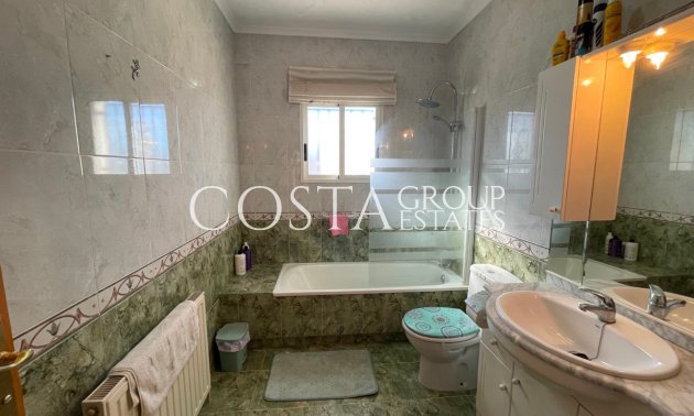 Odsprzedaż - Willa -
Catral - Catral Centro