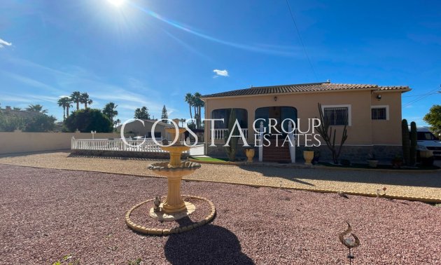 Odsprzedaż - Willa -
Catral - Catral Centro