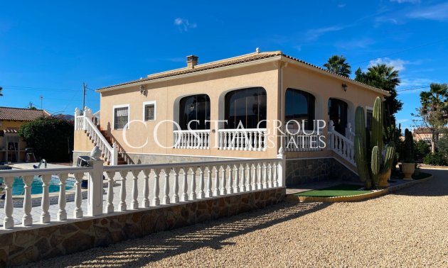 Odsprzedaż - Willa -
Catral - Catral Centro