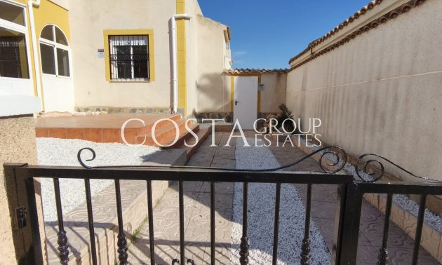 Odsprzedaż - Dom -
Orihuela Costa - Punta Prima