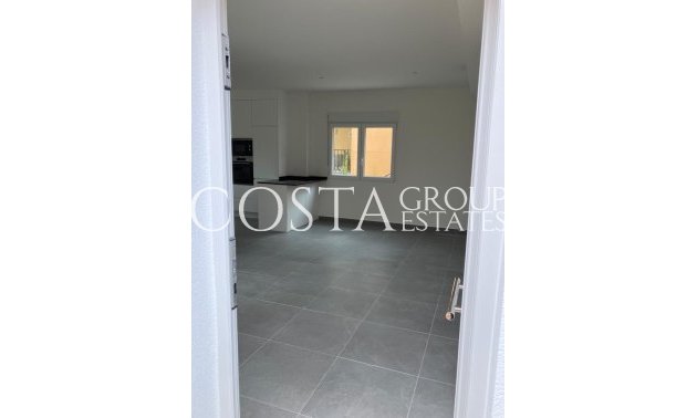 Nowy budynek - Willa -
La Romana