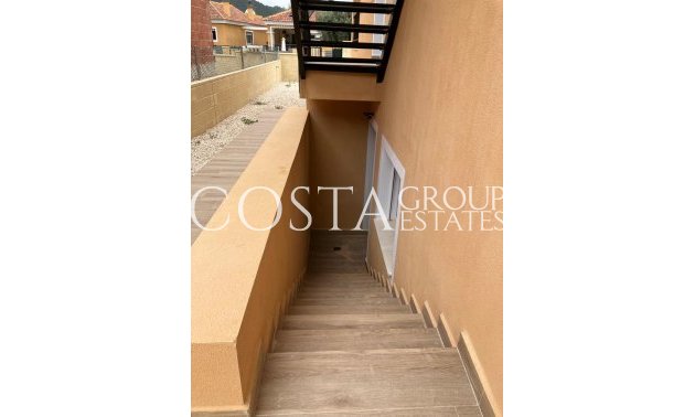 Nowy budynek - Willa -
La Romana