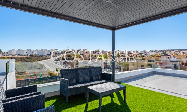 Nowy budynek - Willa -
La Finca Golf