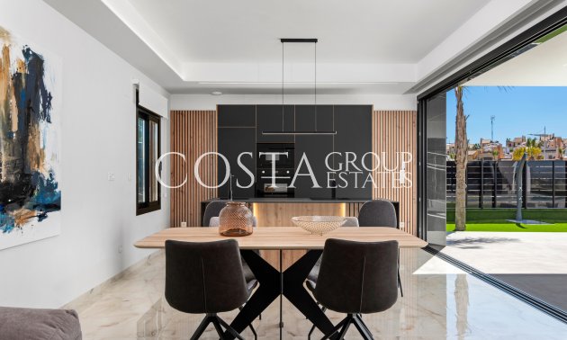 Nowy budynek - Willa -
La Finca Golf