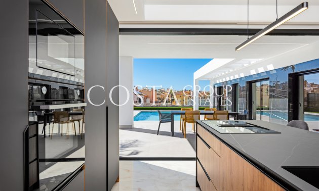 Nowy budynek - Willa -
La Finca Golf