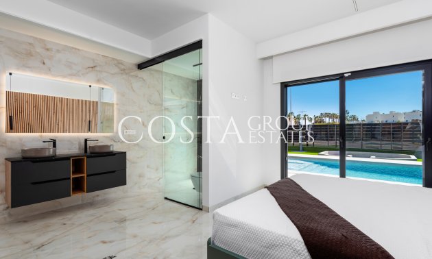 Nowy budynek - Willa -
La Finca Golf