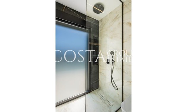 Nowy budynek - Willa -
La Finca Golf