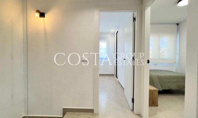 Neue Gebäude - Villa -
Benferri