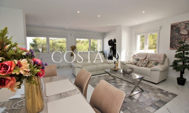 Resale - Villa -
Villamartín