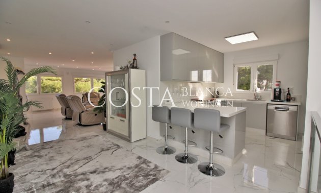 Resale - Villa -
Villamartín