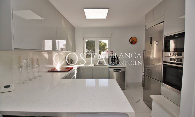Resale - Villa -
Villamartín