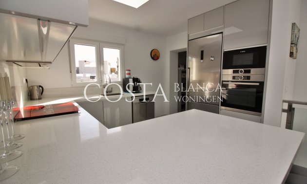 Resale - Villa -
Villamartín