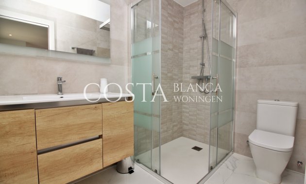 Resale - Villa -
Villamartín