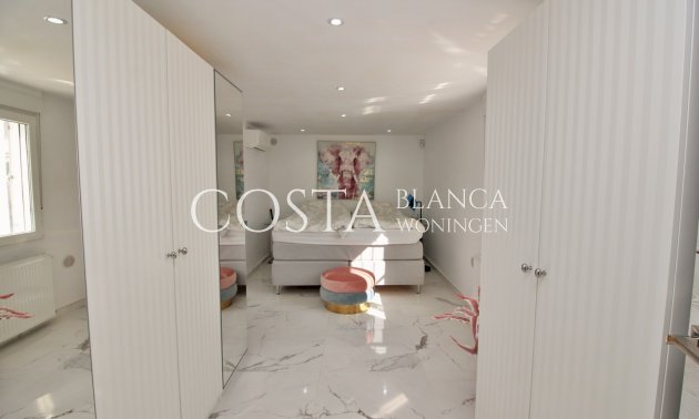 Resale - Villa -
Villamartín